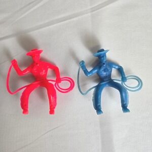 Set of 2 Vintage Plastic Cowboy Toy Figures, Red/Blue, 3.5" Set of 2 Vintage